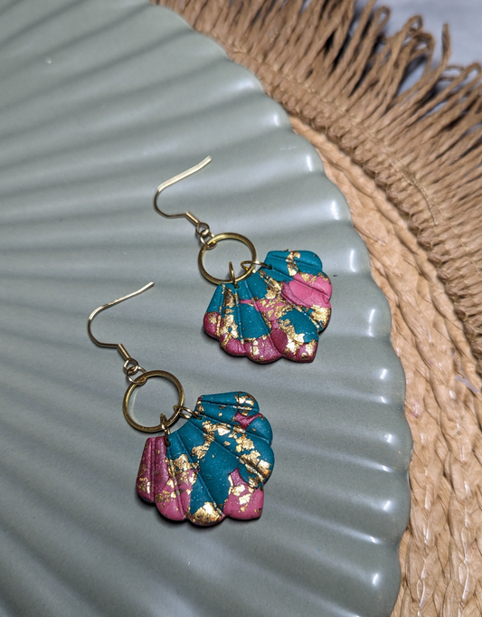 Ariel Scalloped shape hooks